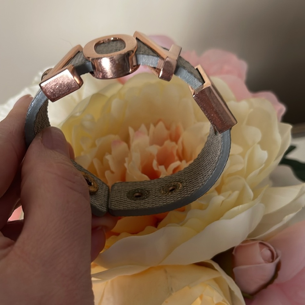 BCBGeneration Rose Gold LOVE Bracelet - Picture 8 of 8